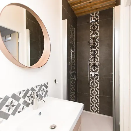 Tres Calme Equipe Au Centre Du Village # Minimum 2 Nuits Rieumes