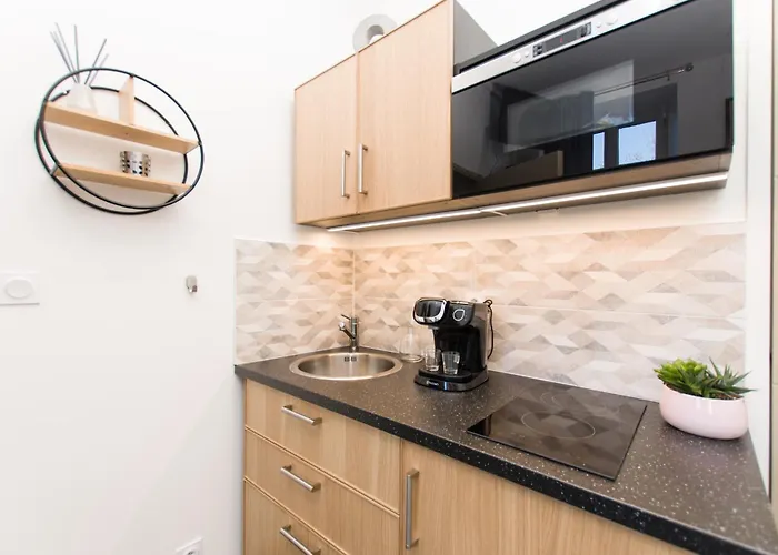 Tres Calme Equipe Au Centre Du Village # Minimum 2 Nuits Rieumes