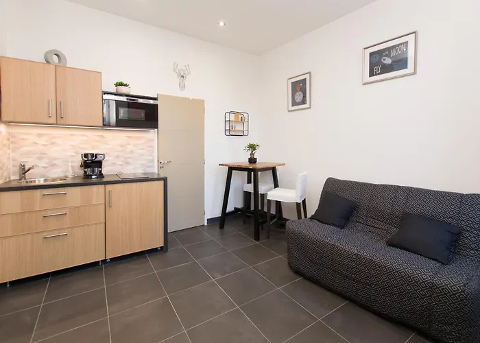 Lägenhet Tres Calme Equipe Au Centre Du Village # Minimum 2 Nuits Rieumes