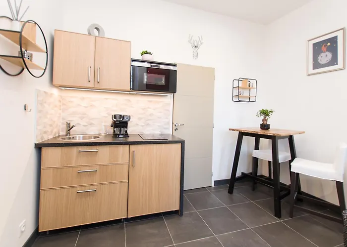 Tres Calme Equipe Au Centre Du Village # Minimum 2 Nuits * Rieumes